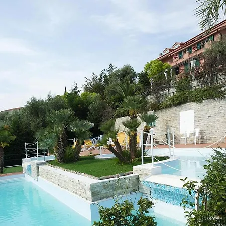 In The Giada Holiday In